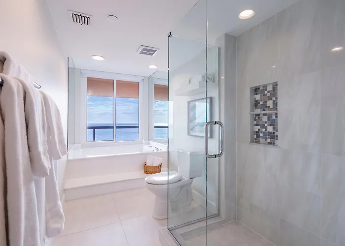 Steps To & Pool - Amenities Galore! * Clearwater Beach